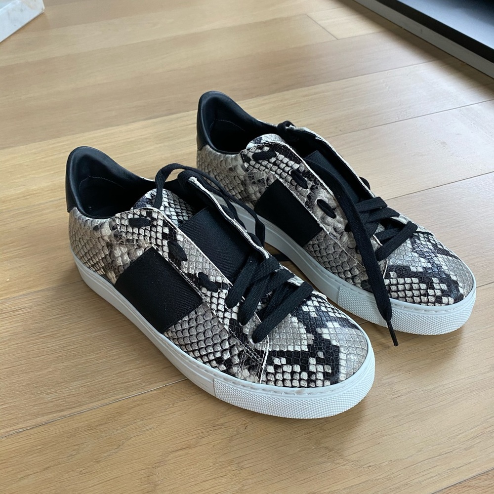 M Gemi Volata Sneaker snakeskin, size 7.5